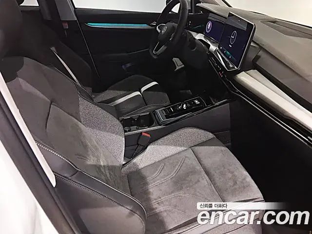 Volkswagen Golf 2025 — ფოტო 8/13