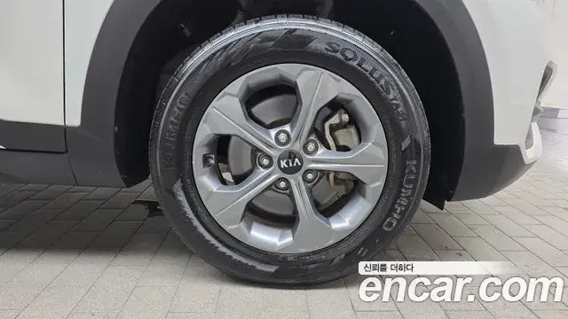 Kia Seltos 2020 — Photo 29/30