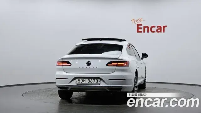 Volkswagen Arteon 2019 — Şəkil 11/20