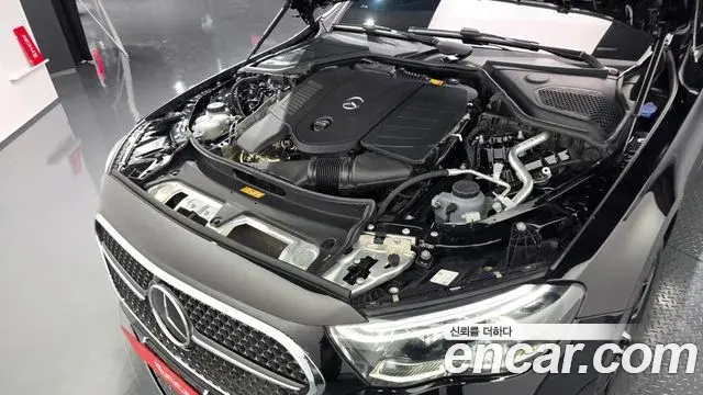 Mercedes-Benz E-Class 2024 — Şəkil 25/32