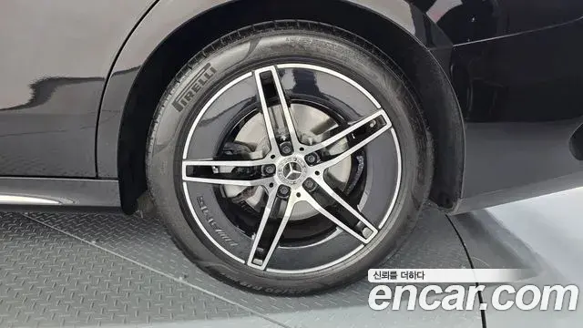 Mercedes-Benz E-Class 2024 — Şəkil 18/32