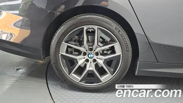 BMW 5 Series 2025 — Şəkil 20/34
