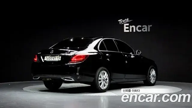 Mercedes-Benz C-Class 2020 — Фото 2/20