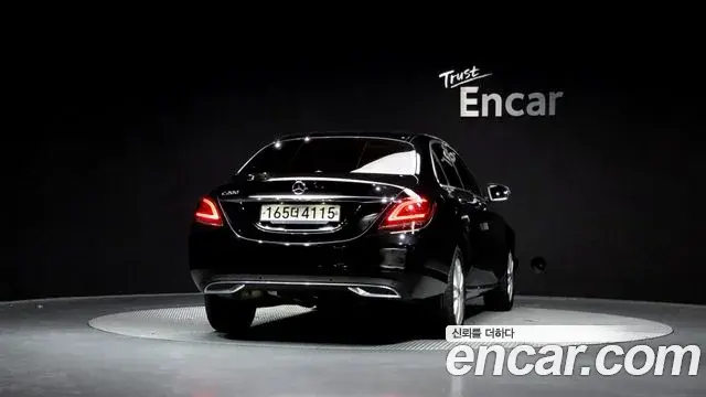 Mercedes-Benz C-Class 2020 — Фото 4/20