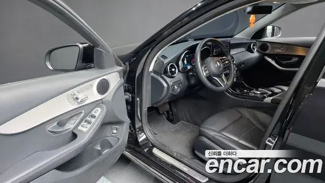 Mercedes-Benz C-Class 2020 — Фото 10/20