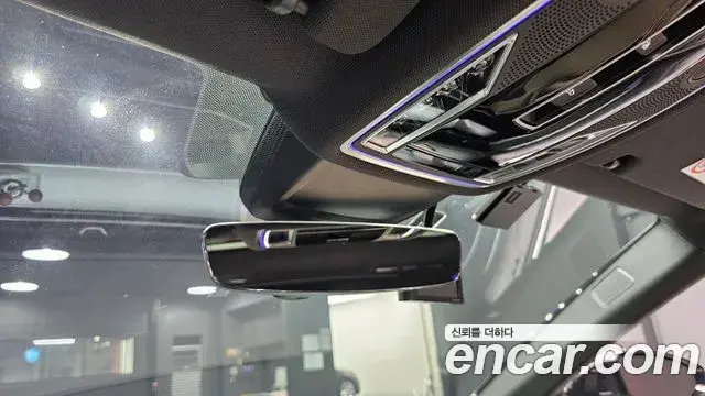 Audi A8 2022 — Şəkil 18/20