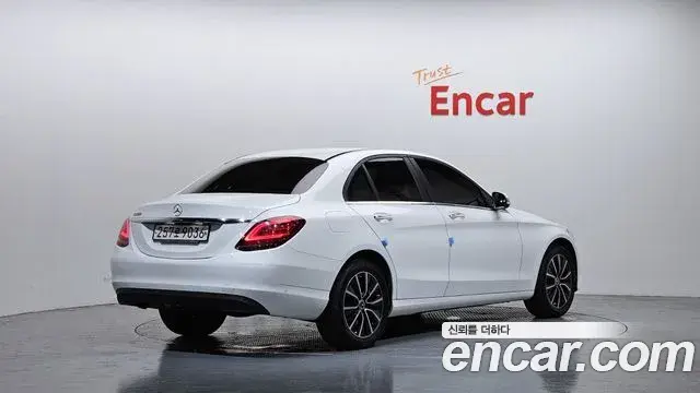 Mercedes-Benz C-Class 2020 — Фото 2/20