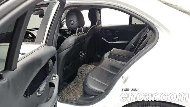 Mercedes-Benz C-Class 2020 — Фото 12/20