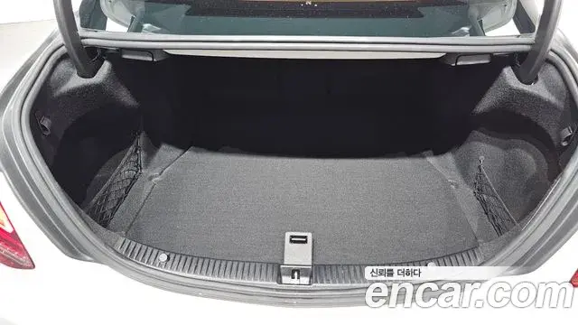 Mercedes-Benz C-Class 2020 — Фото 17/20