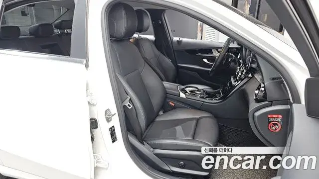 Mercedes-Benz C-Class 2020 — ფოტო 16/30