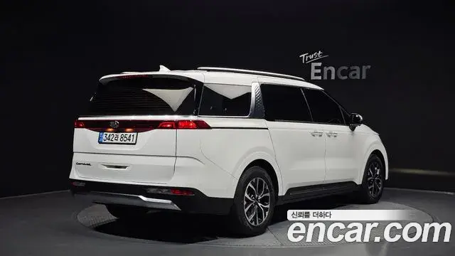 Kia Carnival 2021 — Photo 2/20