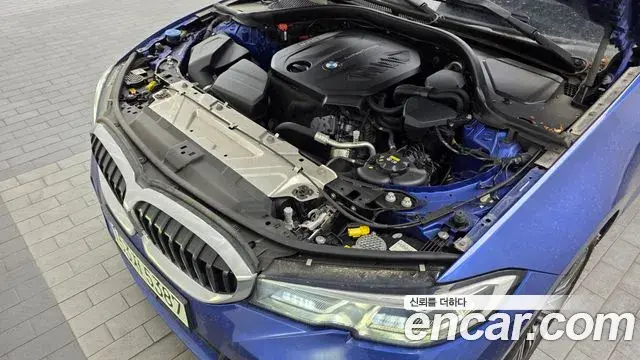 BMW 3 Series 2020 — ფოტო 18/31
