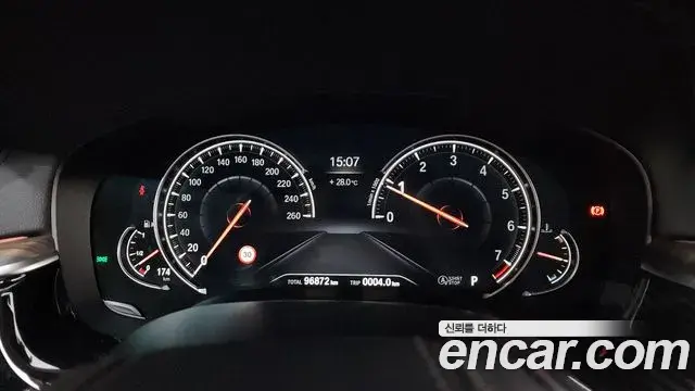 BMW 5 Series 2018 — Фото 6/20