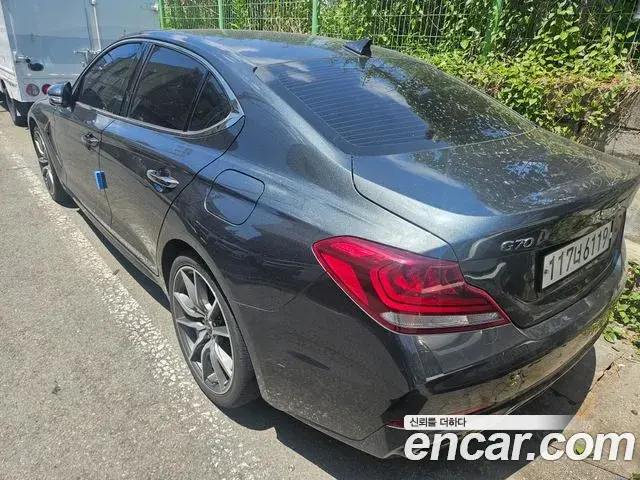 Genesis G70 2018 — Şəkil 9/12