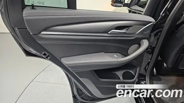 BMW X4 2025 — ფოტო 26/30