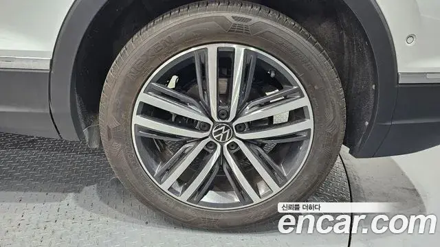 Volkswagen Tiguan Allspace 2022 — Photo 6/30