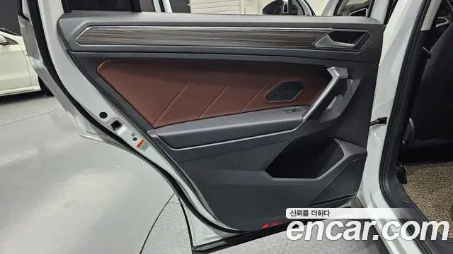 Volkswagen Tiguan Allspace 2022 — Photo 18/30
