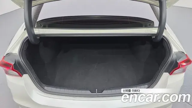 Kia K5 2020 — Şəkil 18/20