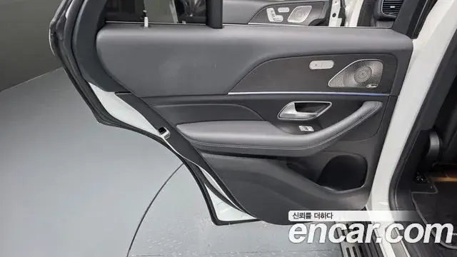 Mercedes-Benz GLE-Class 2023 — Şəkil 12/35