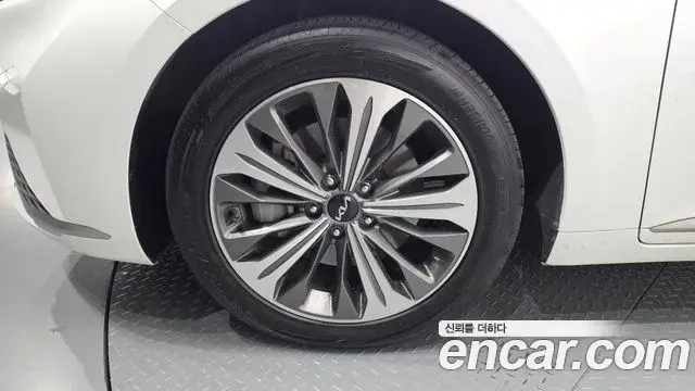 Kia K8 2022 — Şəkil 8/32