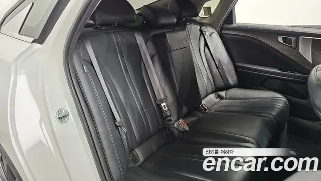 Kia K8 2022 — Şəkil 29/32