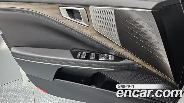Kia K8 2022 — Şəkil 19/32