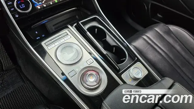 Genesis GV80 2021 — Şəkil 17/33