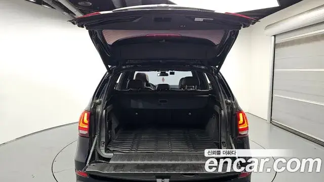 BMW X5 2018 — Şəkil 10/20