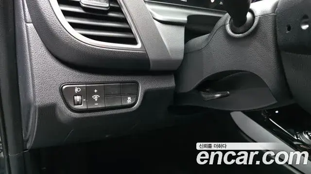 Kia Seltos 2025 — Photo 9/32