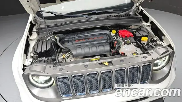 Jeep Renegade 2020 — ფოტო 9/32