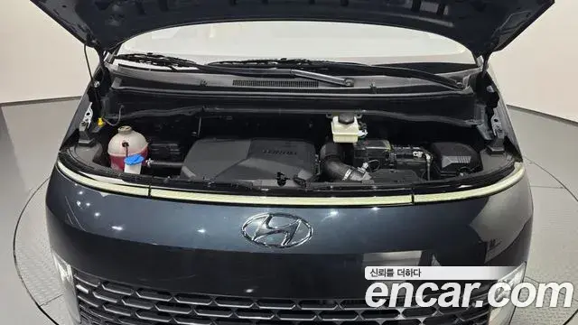 Hyundai Staria 2022 — Şəkil 18/31