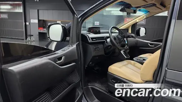 Hyundai Staria 2022 — Şəkil 8/31