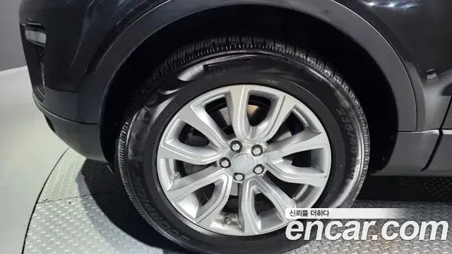 Land Rover Range Rover Evoque 2019 — Photo 6/35