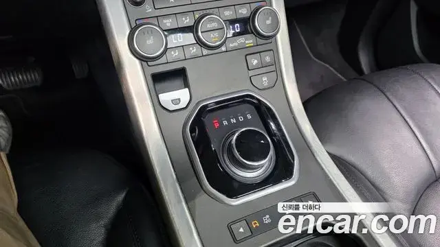 Land Rover Range Rover Evoque 2019 — Photo 20/35