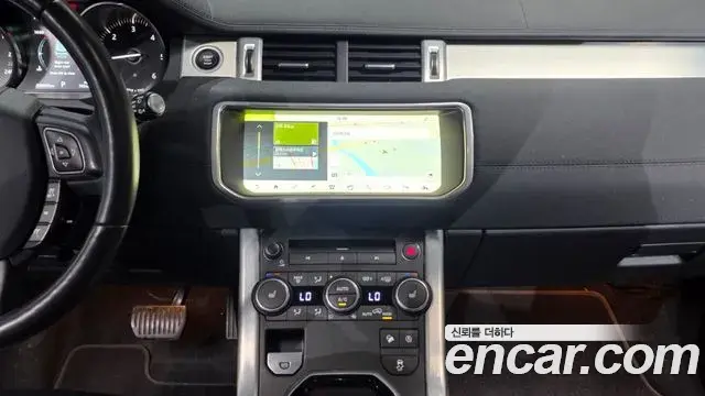 Land Rover Range Rover Evoque 2019 — Photo 17/35