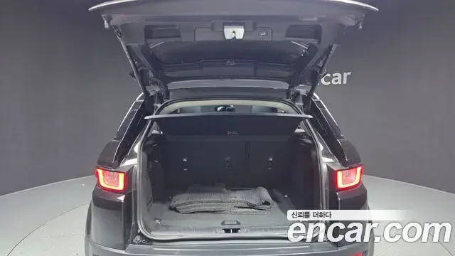 Land Rover Range Rover Evoque 2019 — Photo 19/35