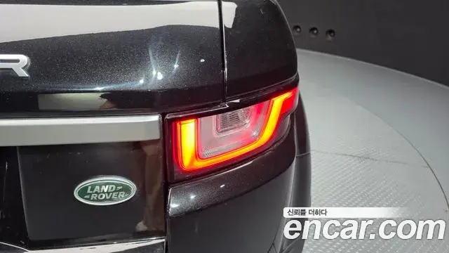 Land Rover Range Rover Evoque 2019 — Photo 32/35