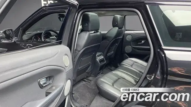 Land Rover Range Rover Evoque 2019 — Photo 8/35