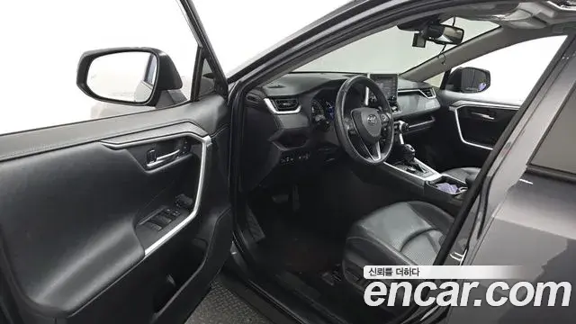 Toyota RAV4 2019 — Şəkil 1/34