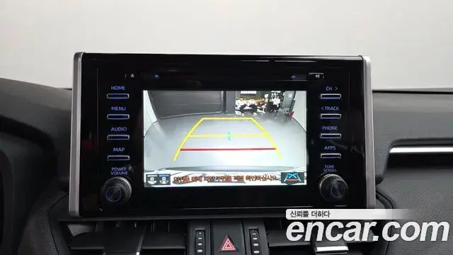 Toyota RAV4 2019 — Şəkil 26/34