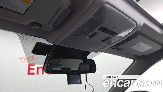 Toyota RAV4 2019 — Şəkil 18/34