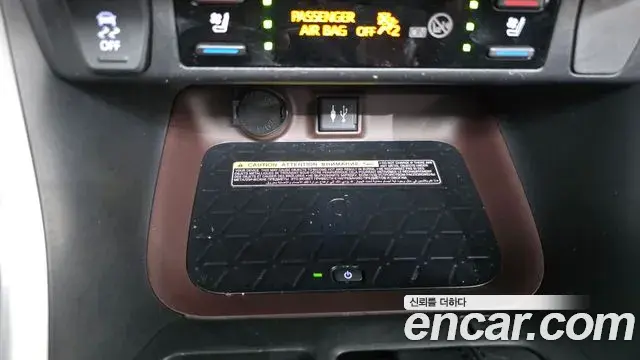Toyota RAV4 2019 — Şəkil 31/34