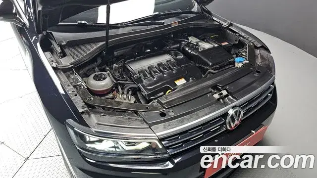 Volkswagen Tiguan 2019 — Photo 4/20