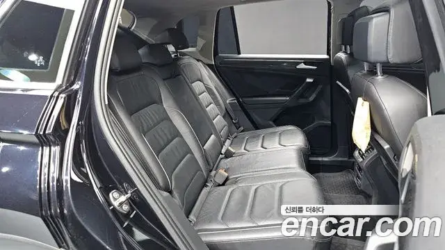 Volkswagen Tiguan 2019 — Photo 9/20