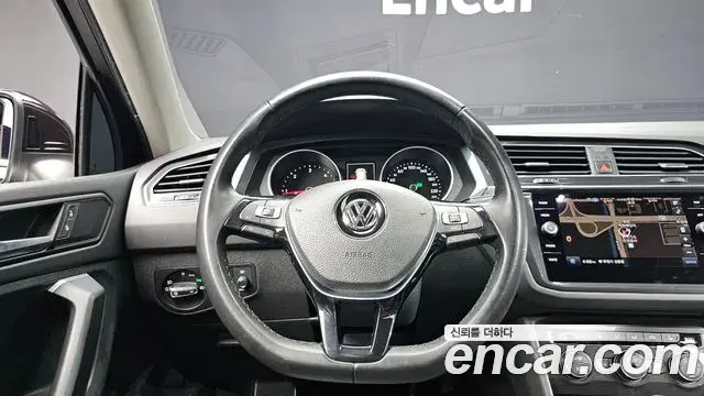 Volkswagen Tiguan 2019 — Photo 16/20