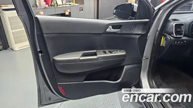 Kia Sportage The Bold 2020 — ფოტო 18/33