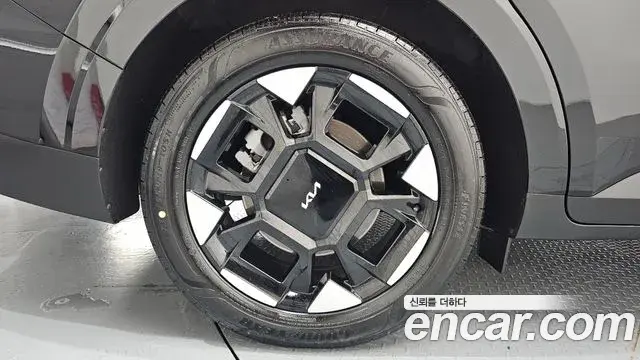 Kia Carnival 2025 — ფოტო 13/34