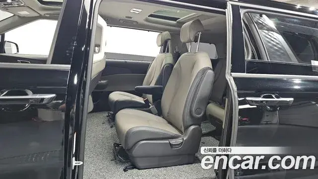 Kia Carnival 2025 — ფოტო 10/34