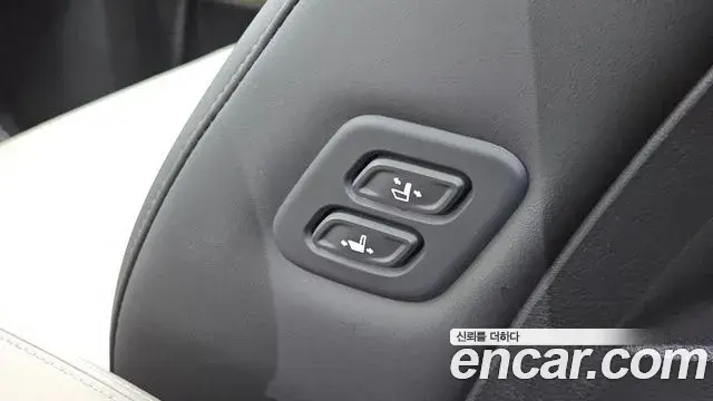 Kia Carnival 2025 — ფოტო 2/34