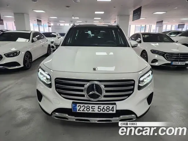 Mercedes-Benz GLB-Class 2025 — Фото 9/9